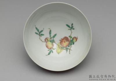 图片[2]-Tea bowl in yang-ts’ai enamels with flower decoration on a red ground, Ch’ien-lung reign (1736-1795), Ch’ing dynasty-China Archive